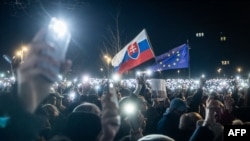 Протести у Словаччині з вимогою приєднатися до спільної політики Євросоюзу, в тому числі і з питання інтеграції України