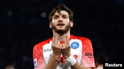 Хвича Кварацхелия после гола в ворота «Кремонезе»