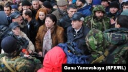 Активный участник противостояния в декабре 2011 года обвиняет Баранкевича в том, что он предал оппозицию, когда уговорил Аллу Джиоеву подписать соглашение, которое потом не было выполнено
