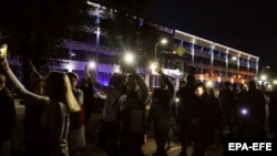 Muncitorii de la Uzina de automobile (BelAZ) protestează în Zhodino, 13 august 2020