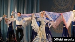 Выступление прошло в рамках юбилейного тура красноярского коллектива в честь своего 50-летия