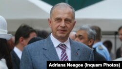 Mircea Geoană a intrat în diplomație odată cu 1990, iar cea mai înaltă funcție pe care o atinsese în acest domeniu până acum era cea de ministru de externe, între 2000 și 2004.