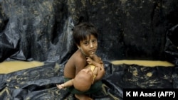 Діти-рохінджа, які втекли в Бангладеш із М'янми. 6 вересня 2017 року