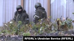 Озброєні люди на вулицях Луганська, 21 листопада 2017 року