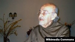 احمد صد حاج سید جوادی، از بنیانگذاران نهضت آزادی