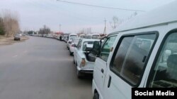 Временное закрытие метановых заправок привело к росту цен на транспорт в Узбекистане. Иллюстративное фото.