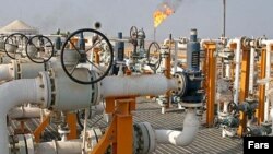 تاسیسات نفتی ایران در جزیره سیری که یکی از پایانه های صادرات نفت ایران است.