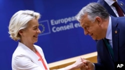 Presidentja e Komisionit Evropian, Ursula von der Leyen, dhe kryeministri i Hungarisë, Viktor Orban - fotografi arkivi