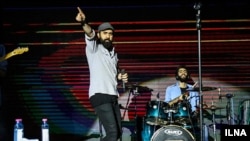 Ирандык белгилүү ырчы Мехди Яррахи.