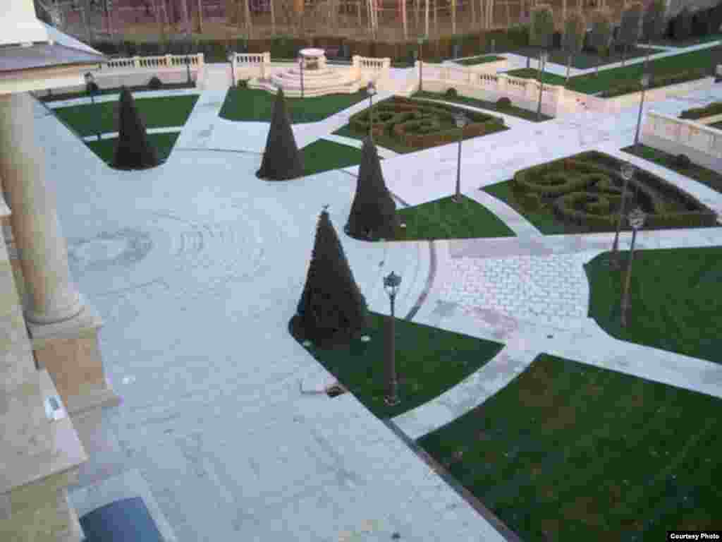 Фотографії ймовірного «палацу Путіна» у Прасковеївці на Чорному морі