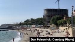 Недобудований житловий комплекс Aura Apart з виглядом на пляж руйнує шарм Одеси