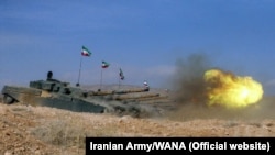 İran tankları təlimdə