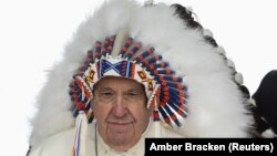 Papa Francisc s-a întâlnit cu comunitățile indigene First Nations, Metis și Inuit, în Maskwacis, Alberta, Canada, 25 iulie 2022.