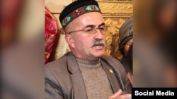 Музаффар Давлатмиров аз рӯҳониёни шинохтаи исмолиён дар Бадахшон маҳсуб мешуд.