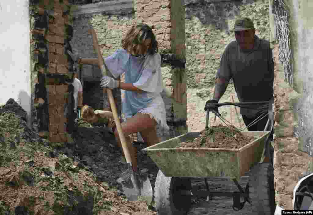&quot;Cleanup rave&quot; bio je osmi projekt ove skupine.