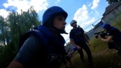 Gazetarët e REL-it raportojnë mes bombardimesh në Ukrainë