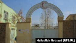 خانواده ها در ولایت غور برای تداوی فرزندان خود چشم امید به هلال احمر افغانی یا سره میاشت چشم دوخته اند