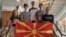 Македонските учесници на Олимпијадата по хемија, заедно со професорот Буклески