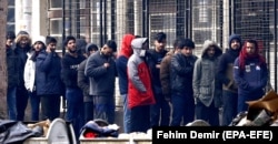 Oko 90 posto djece koja putuju sama nalazi se u prihvatnim centrima u Tuzlanskom, Sarajevskom i Unsko-sanskom kantonu. (fotografija i kampa u Blažuju kod Sarajeva)