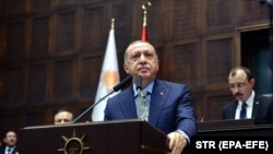 Президент Режеп Тайып Эрдоган бийликтеги АК партиянын парламенттеги жыйынында. 23-октябрь, 2018-жыл.