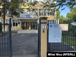 Secție de vot din București, 4 mai 2025.