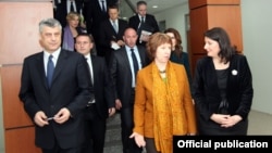 Ketrin Ešton u Prištini, 14. marta 2013.