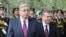 Uzbekistan - Uzbek President Shavkat Mirziyoyev and his visiting Kazakh counterpart Kassym-Jomart Tokayev attend an official welcoming ceremony in Tashkent, Uzbekistan April 15, 2019. REUTERS/Mukhtar Kholdorbekov