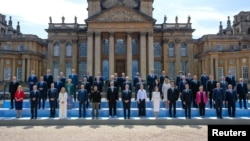 «Схоже, лідери ЄС, люблять відвідувати ці саміти»