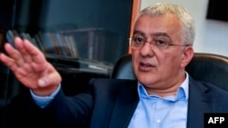 Андрія Мандич натомість звинувачує владу в переслідуванні опозиції