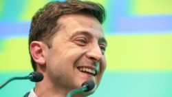 Володимир Зеленський радіє результатам екзит-полів. Київ, 21 квітня 2019 року