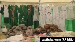 В Ашхабаде открылась ярмарка школьных принадлежностей  