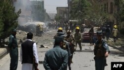 Жаздан бери “Талибан” кыймылы негизги провинцияларда террордук чабуулдарды уюштуруп, бир нече райондорду ээлеп алышты.