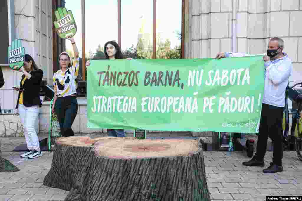 Ministrul&nbsp;Tánczos Barna a mai declarat că este o prioritate protejarea capitalului natural din cele 13 parcuri și extinderea suprafețelor de protecție din acestea, până la 75%.&nbsp;&nbsp;