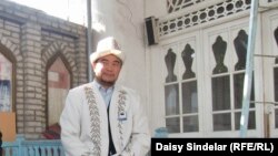 Қырғызстандық имамдардың бірі. (Көрнекі сурет).