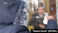 Дар Хуҷанд овезаи сарисинагии муҳофизат аз коронавирус мефурӯшанд