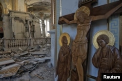 Pasojat e sulmit rus në katedralen e Odesës.