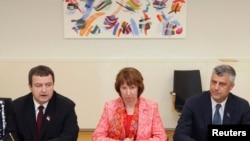 Brisel: Premijeri Ivica Dačić i Hašim Tači sa visokom predstavnicom EU Ketrin Ešton na dan parafiranja sporazuma 