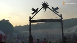 Кияни з’їхались у Пирогів для святкування Івана Купала