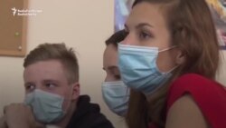 Уроки карантину в Угорщині: «Це вибір між інтернетом або їжею» – відео