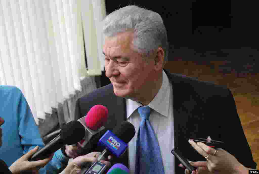  Vladimir Voronin şi satisfacţia de a pune beţe în roate bunului mers al ţării