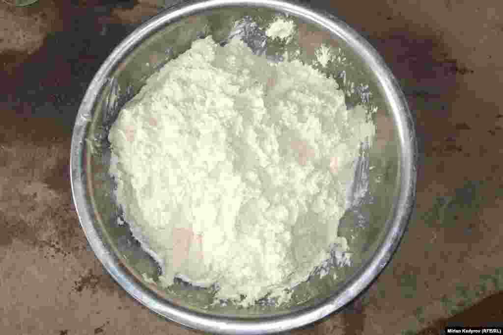 Бир күндө 20 кг чейин сүзмө сатып алат.