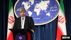 رامین مهمانپرست، سخنگوی وزارت خارجه ایران می‌گوید که آمریکا باید به خاطر «۶۰ سال اقدامات خصمانه» خود علیه ایران عذرخواهی کند.