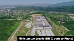 Kompleks je smješten u Istočnom Sarajevu u naselju Vojkovići