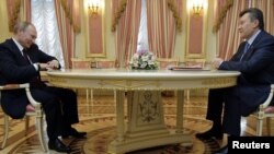 Віктор Янукович і Володимир Путін у Києві, 12 квітня 2011 року