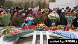 Ҷашни 85 солагии Айтматов дар Бишкек