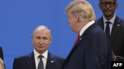 Владимир Путин и Дональд Трамп, архивное фото 