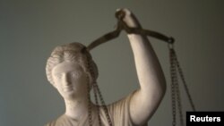 уд своим решением ликвидировал партию из-за того, что число ее членов оказалось ниже необходимого по закону