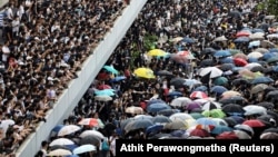 Тисячі протестувальників на вулицях Гонконгу, Китай, 12 червня 2019 року