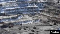 Месторождение Кумтор.