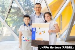 Dumitru Grușcă și copiii săi